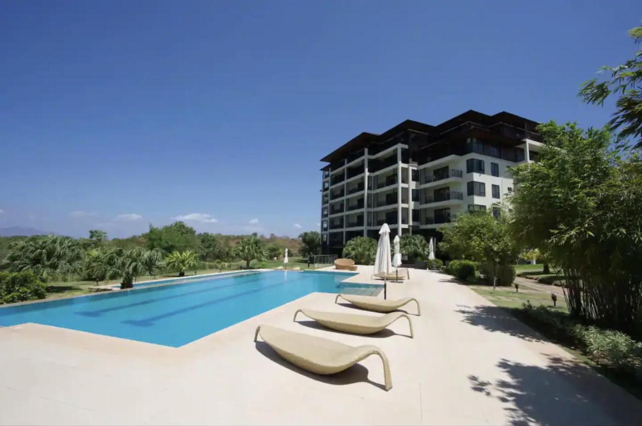 Anvaya Cove Short Term Rental Condos Morong  Esterno foto